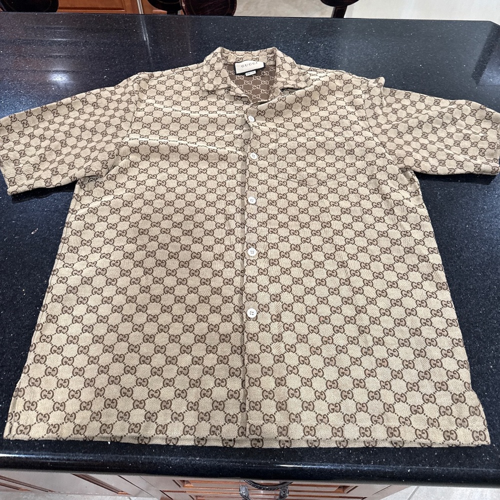 Gucci button down shirt like new